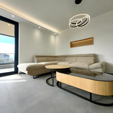 Vila Admiria *