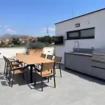 Admiria Willa Split